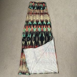 Gorgeous fitted high wasted maxi skirt